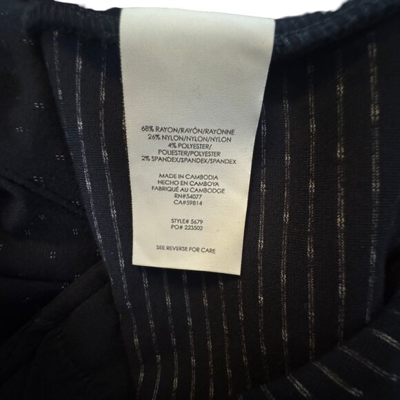 Cabi Carriage Ponte Navy Dot Print Ankle Pants Size 8✨50% Off Bundles 3+ - Picture 15 of 16